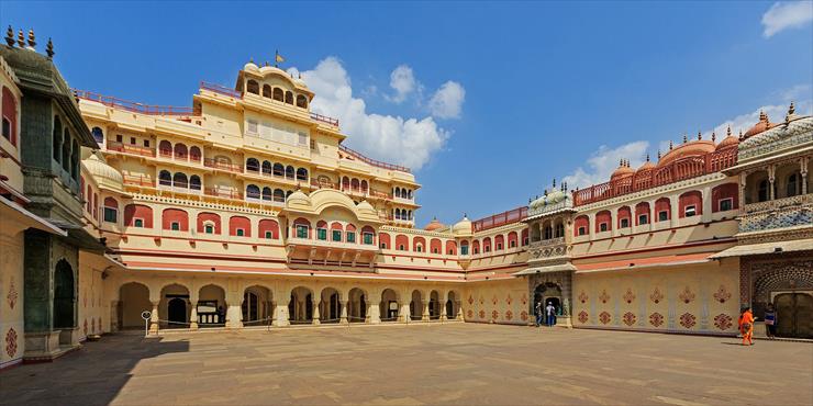 Indie - pałac miejski Jaipur.jpg